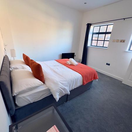 Modern House In Birmingham 빌라 외부 사진